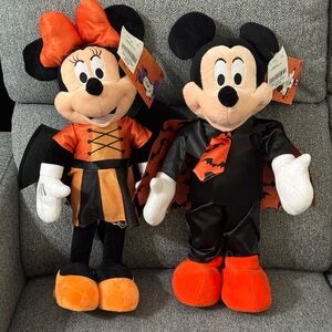 Disney Halloween Mickey and Minnie Plush Greeter set